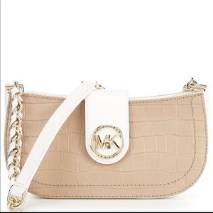 ❌SOLD❌Michael Kors Carmen Leather Small Pouchette